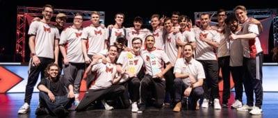 Maryville’s Esports Teams posing with HUE Invitational Trophy